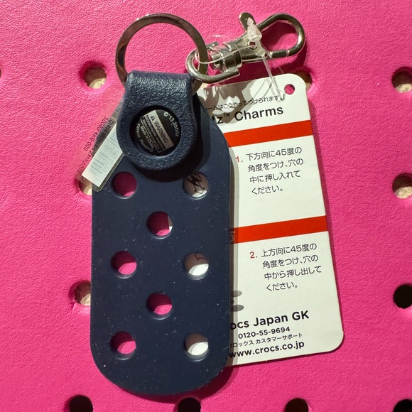 Crocs Bag Keychain - Picture 2 of 9